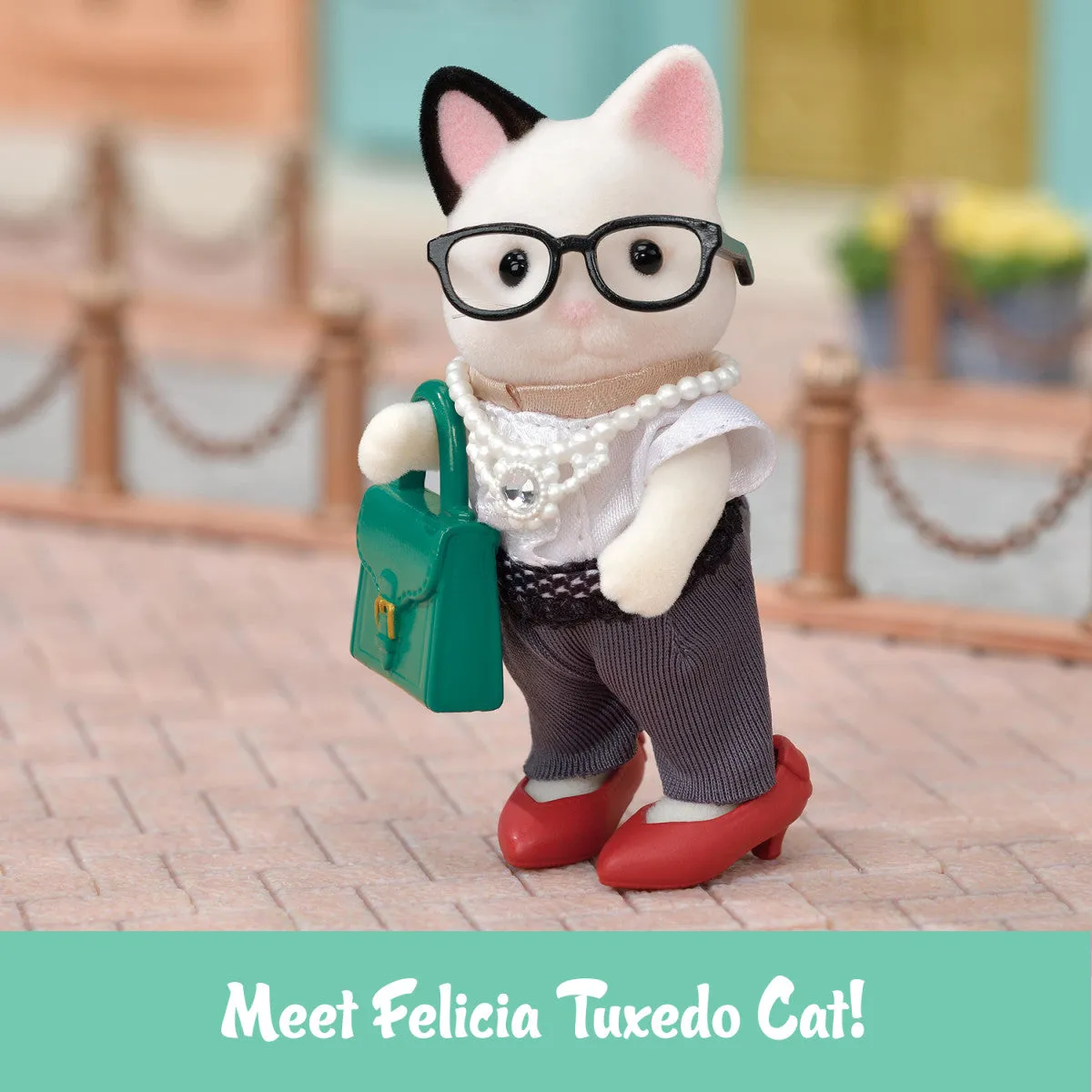 Calico Critters Fashion Play Set - Tuxedo Cat