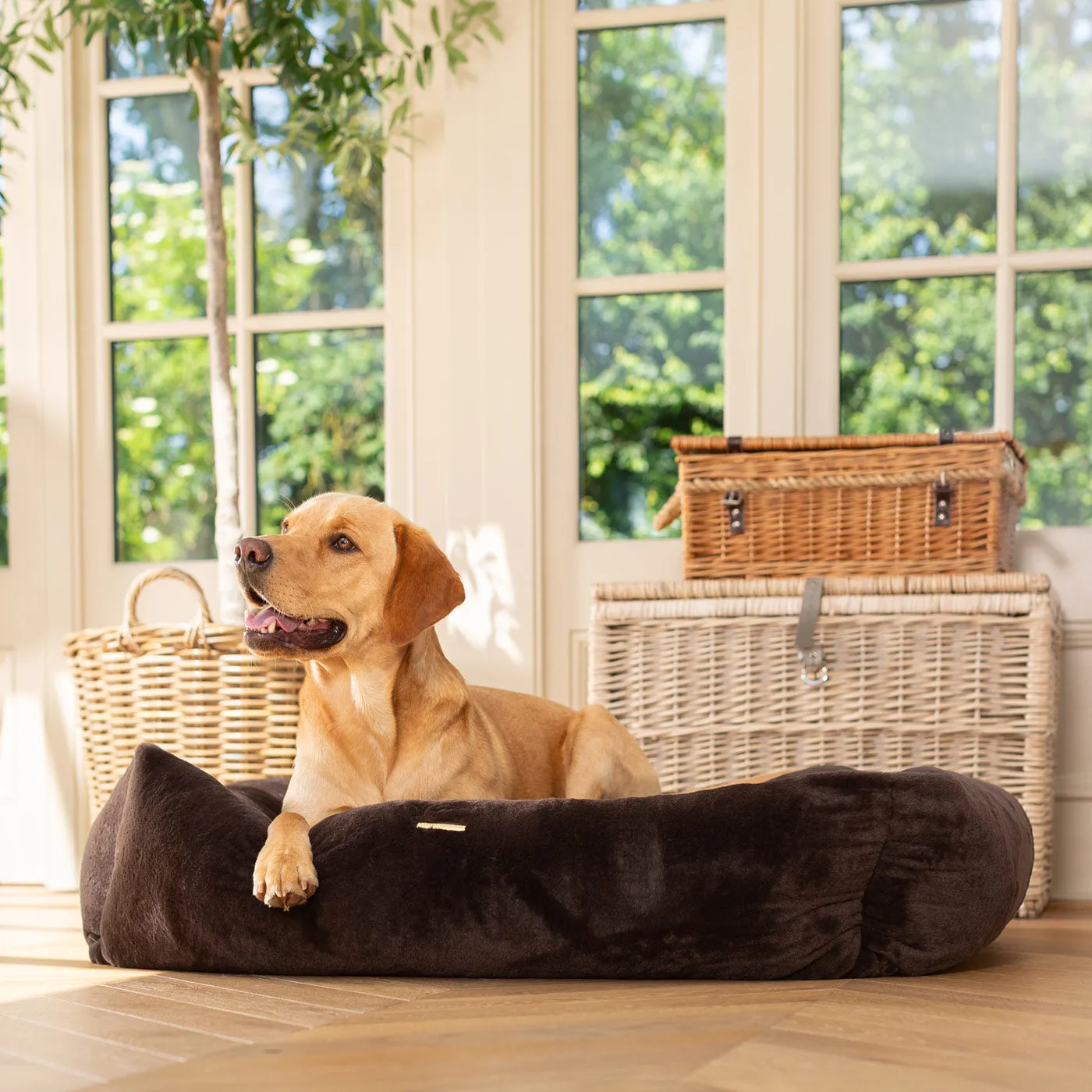 Calming Anti-Anxiety Dusk Faux Fur Box Bed With Removable Covers by Lords & Labradors