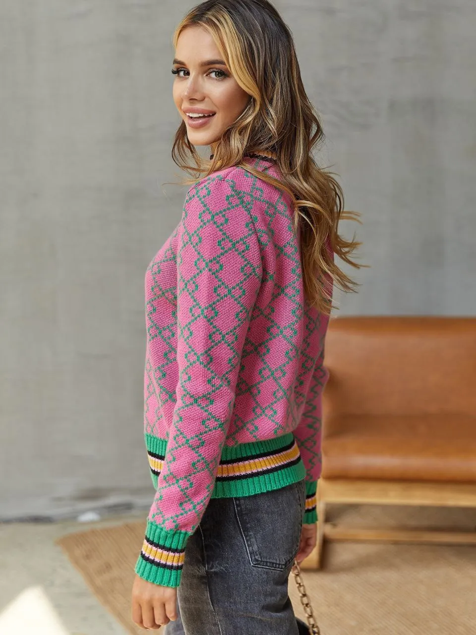 Stylish Jumper Knitted with Monogram Pattern