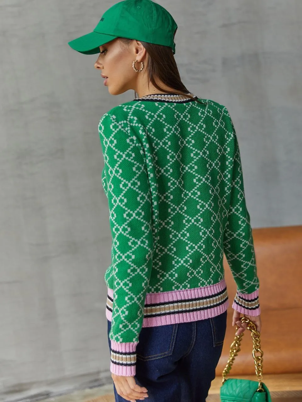 Stylish Jumper Knitted with Monogram Pattern